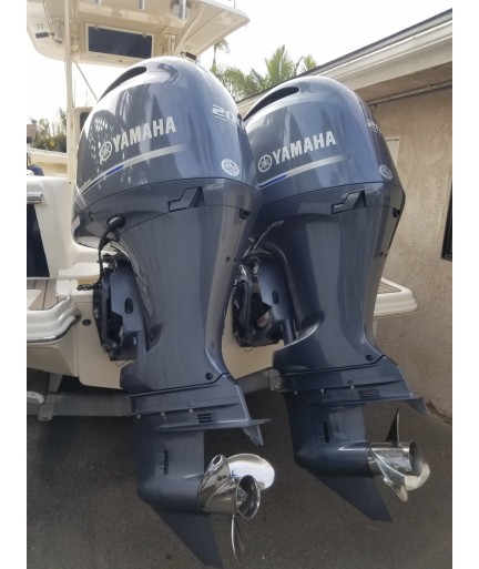 Used 2019 Twins Yamaha 200 Hp 4 Stroke Outboard Engine 